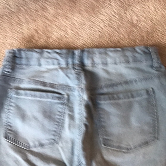 blue denim flower patterned knee length shorts - Picture 5 of 5